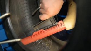 Ремонт бокового пореза термопластырем ROSSVIK