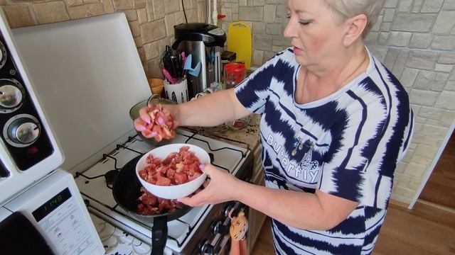 Готовим гуляш из говядины и макароны ❤️ смотреть онлайн