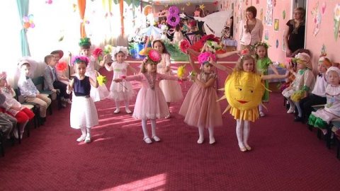 цветочки с девочками