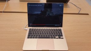 Apple Mac book Air 13.6" M1 256 SSD Review!