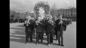 Когда я был маленьким, у меня тоже была бабушка. "Добро пожаловать, или Посторонним вход воспрещён"