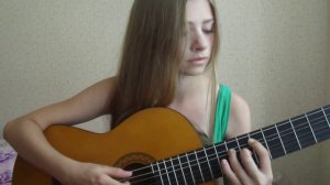 Хорошо поёт:)
