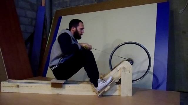 Homemade rowing machine / Самодельный гребной тренажер смотреть онлайн
