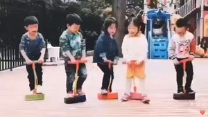 Jumper Toy для прыжков вас и ваших детей!