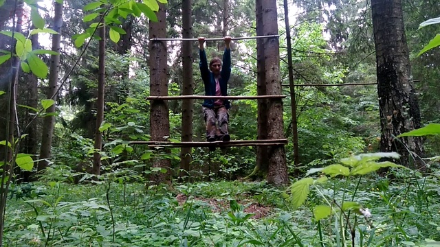 прыжки на базе в лесу нашей смотреть онлайн