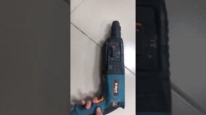 Перфоратор Bort BHD-900