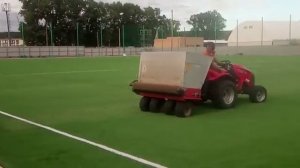 Профессиональная засыпка футбольного поля