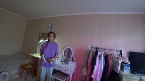 Обувь перебрала.  Палисадник  убрала.