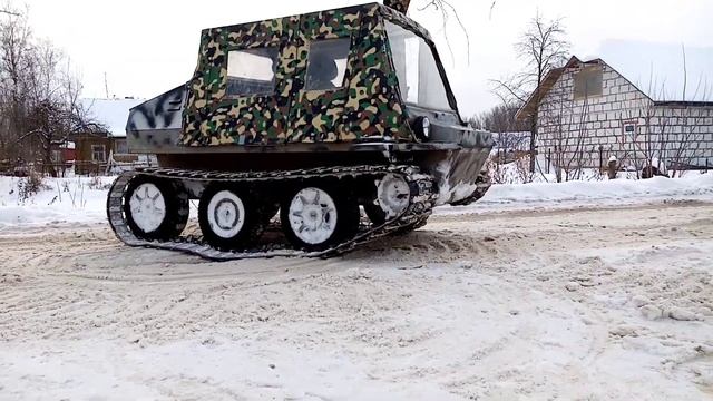 Гусеница без натяжки и траков. Тест слетит не слетит. Часть 2. смотреть онлайн