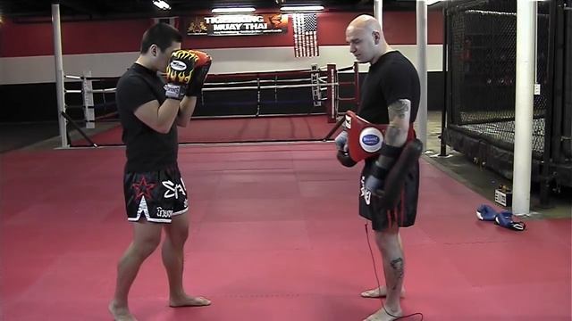 Kickboxing Training : Basic Kickboxing Techniques смотреть онлайн