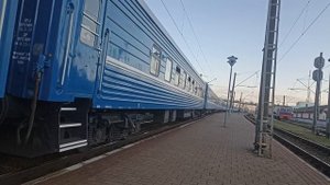 Чс4т-425 с дополнительным поездом #236 Брест-Москва отправляется со ст. Борисов