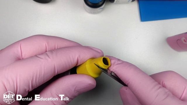 Модификация крышек для ёмкостей с жидкостями для работы с композитами в терапевтической стоматологи