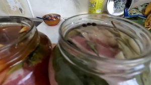 Как приготовить сало !! Рецепт с солёным огурцом ! Очень вкусно !