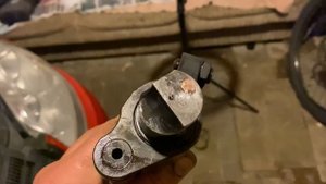 Гольф 5 - 1.9tdi 4motion замена заглушек на коромыслах распред вала. Из за этого страдает мотор .mp4