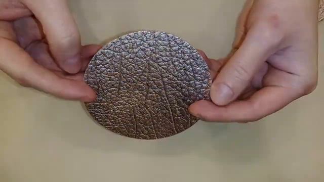 Бирдекель (подстаканник) из итальянской натуральной кожи. Цвет - розовая жемчужина. смотреть онлайн