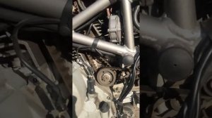 Осмотр ремней грм и работа двигателя Ducati Monster 400