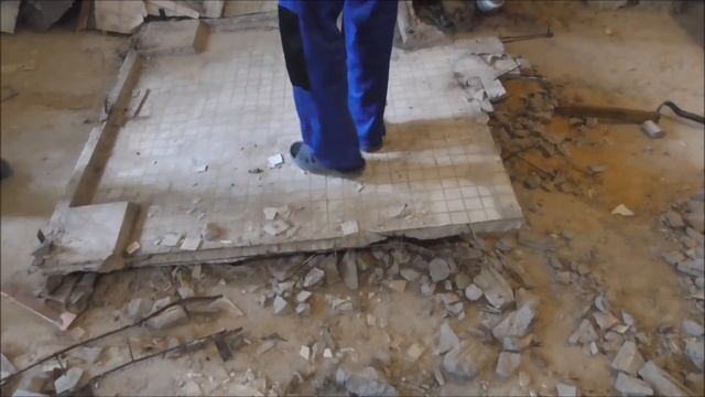 Демонтаж бетонного поддона ванной. Хрушевка начало. смотреть онлайн