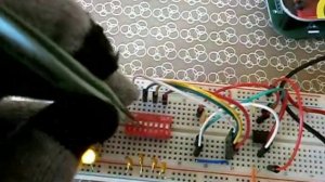 Генератор тактовых импульсов (астабильный мультивибратор)