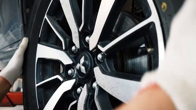 Промежуточное ТО Mitsubishi! смотреть онлайн