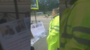 Полиция по заданию с верху мешает проводить законный одиночные пикет.