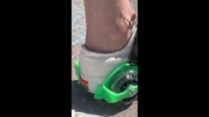 Детские накладные роликовые коньки на обувь с подсветкой колес. BAZIATOR