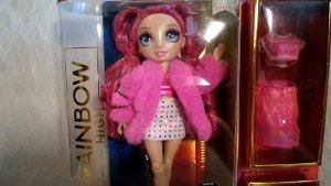 Обзор на куклу Рейнбоу Хай Стелла Монро в коробке Rainbow High STELLA MONROE