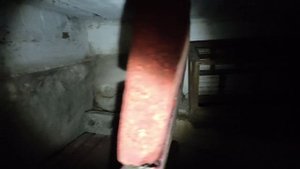 Папа провалился в тайное помещение в купленном доме.