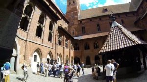 средневековый  замок Польши