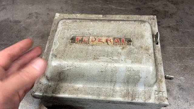 Wiring a TECO L510 VFD to Run My 82 Year Old Milling Machine смотреть онлайн