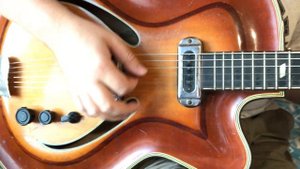 MUSIMA RECORD GUITAR 15