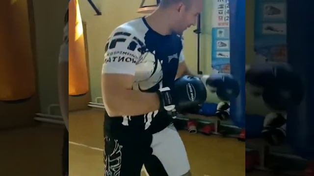 Финты от Паши. Удар в печень. Обманка
