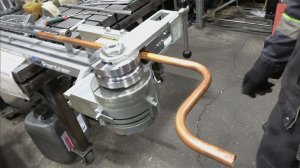 Гибка очень тонкостенной медной трубы D22х1 мм на дорновом ручном трубогибе PARTNER производства БМК