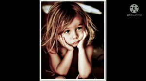 Она не чистит зубы десять лет.