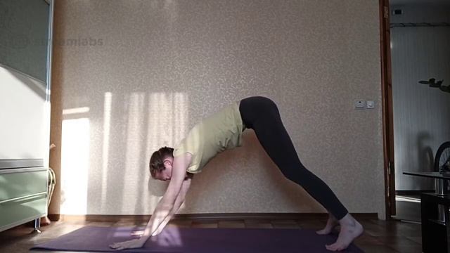 Ранкова йога - Сурья намаскар з Карітас Сєвєродонецьк смотреть онлайн