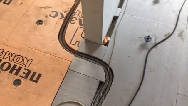 Монтаж теплого водяного пола своими руками. Новый дом. Начало. смотреть онлайн