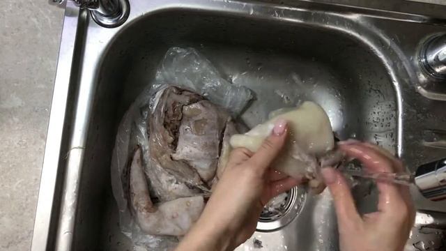 Рецепт приготовления нежных кальмаров для будущих салатов смотреть онлайн