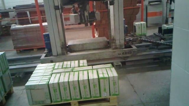 Работа плиткоукладчика