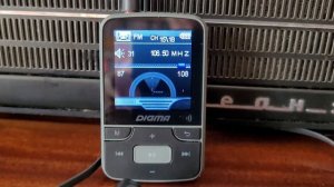 Hi Fi МР3 плеер Digma Z4 c FM