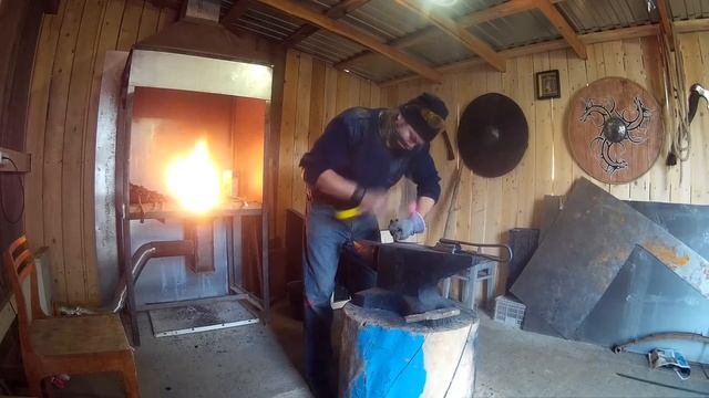 Как сделать лилии цветы из металла"Будни бездельника" смотреть онлайн