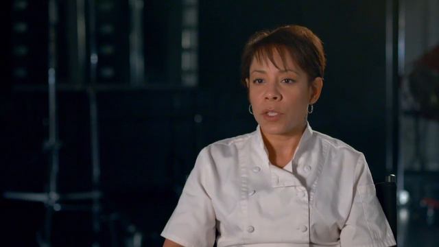 Orange Is The New Black: Selenis Leyva "Gloria Mendoza" Season 2 On Set TV Interview | ScreenSlam