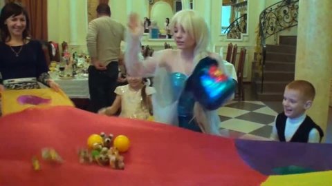 Праздник с встиле холодное сердце с эльзой