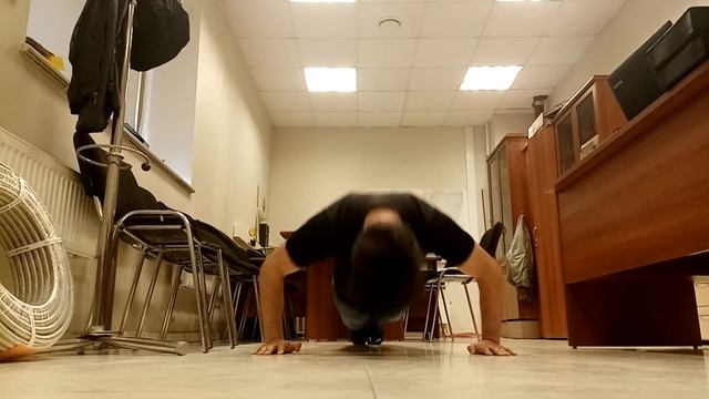 Еще больше чем вчера ► Челлендж. Сотня отжиманий за раз смотреть онлайн