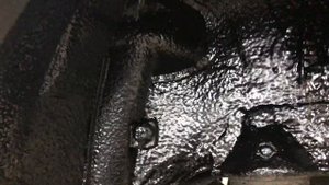 LADA Largus, снизили уровень звукового шума (гул шин), а во-вторых, защитили от воздействия коррози