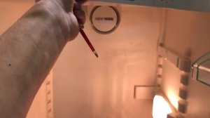 Liebherr Моргает свет . Горит Alarm