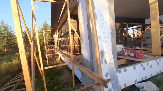 "Мокрый фасад" на каркасном доме. Композитная штукатурка на каркасном доме в современном стиле.