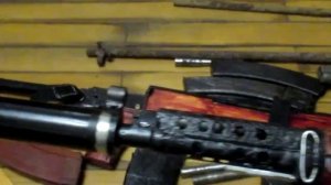 Брянские полицейские изъяли оружие и боеприпасы у «чёрного копателя».mp4