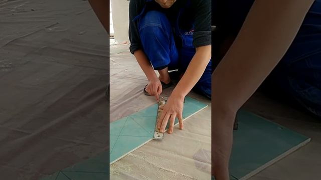 Как обрезать под углом 45 градусов, без спец инструментов четко. смотреть онлайн