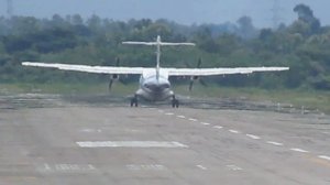 Bangkok Airways take off in Lampang /  ลำปาง /  Canon PowerShot SX 500 IS