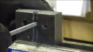 Как просверлить квадратное отверстие в домашних условиях