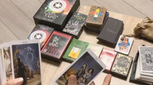 МОЯ НЕБОЛЬШАЯ КОЛЛЕКЦИЯ ТАРО//ОБЗОР МОИХ КОЛОД//НОВЫЕ КАРТЫ И КАРТЫ ФАВОРИТЫ.